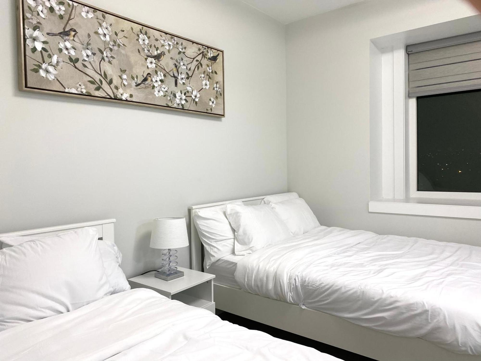 Modern And New House Near Pne With Big Garden And Free Parking Apartment Vancouver Ngoại thất bức ảnh