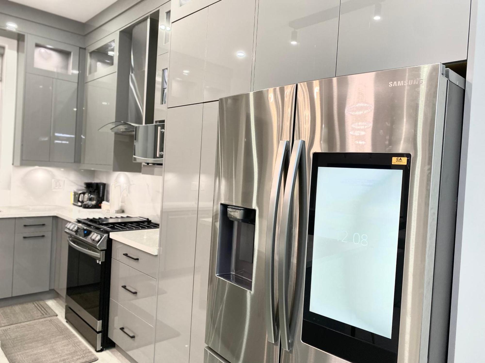 Modern And New House Near Pne With Big Garden And Free Parking Apartment Vancouver Ngoại thất bức ảnh
