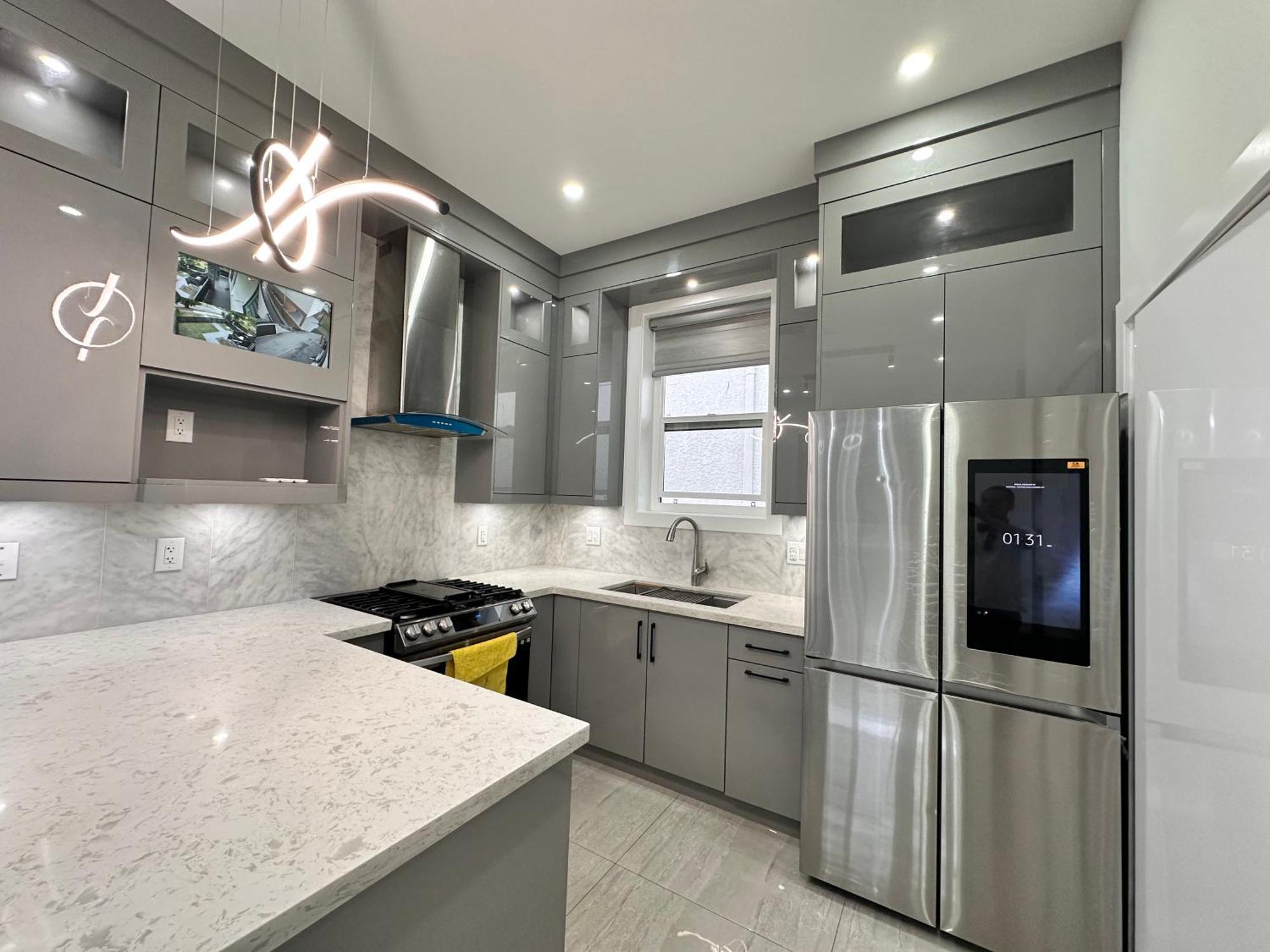 Modern And New House Near Pne With Big Garden And Free Parking Apartment Vancouver Ngoại thất bức ảnh